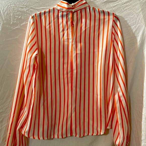 A size large, orange, and white, beautifully detailed parallel lines - Picture 8 of 10
